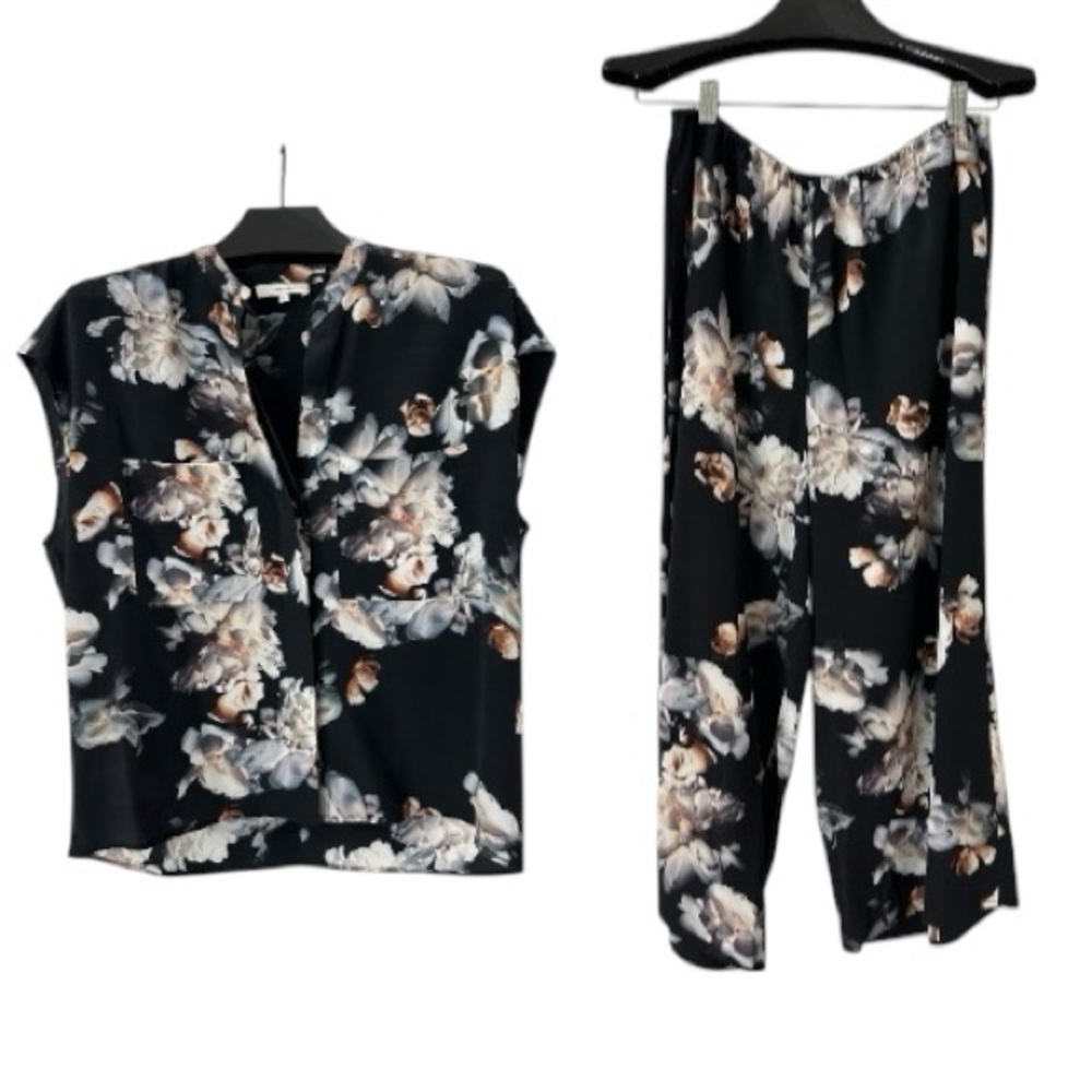 Vince Floral Black and White Capris